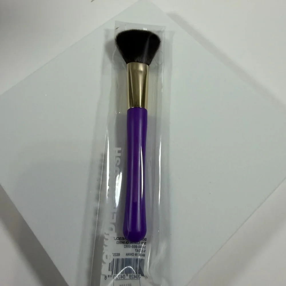 🩷5/$10🩷 Purple Makeup Brush